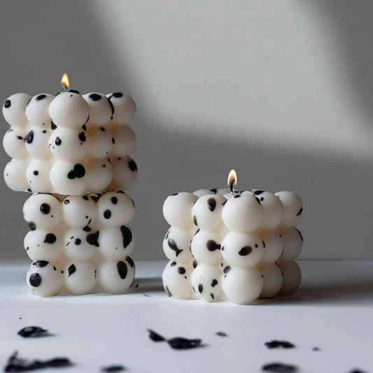 Vormkaars - Bubbelkaars met zwarte stippen